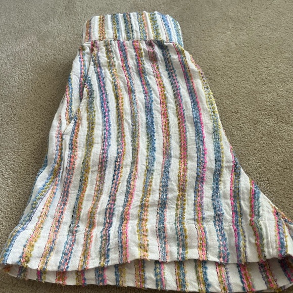 Lou & Grey Shorts - Picture 2 of 6